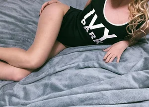 Caroly Escort